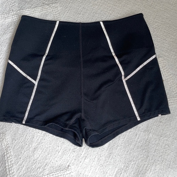 Free People You're A Peach Shorty black Shorts size small - Picture 5 of 11